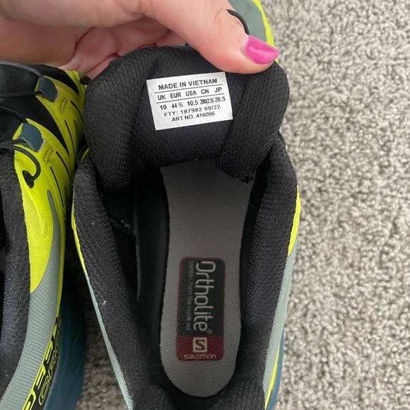 Salomon men’s trail running shoe - Picture 4 of 5